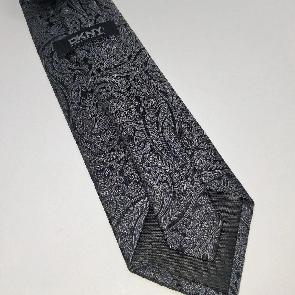 DKNY Mens Neck Tie